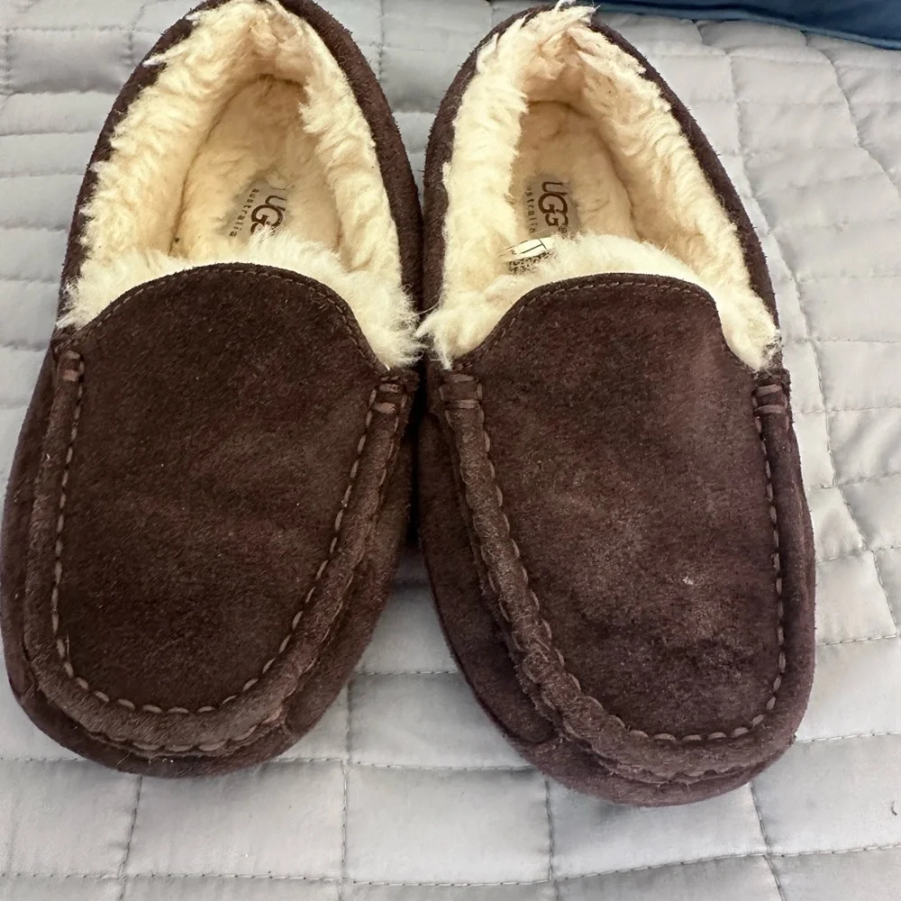UGG Unisex-Child Ascot Slipper